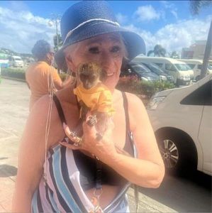 Meet your Posher, Rita